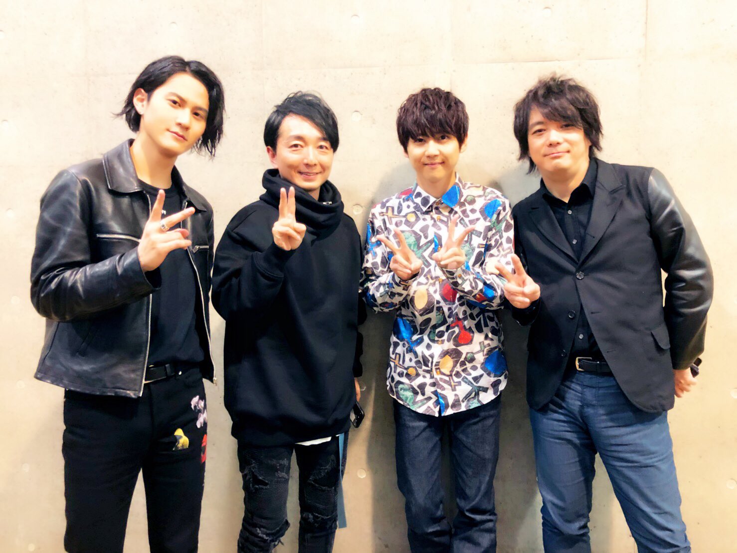 梶裕貴 Yuki Kaji 梶 Aj6 イナズマイレブン ステージ いよいよ 4月6日 金 から放送開始 小僧丸サスケ役他で出演させていただきます 僕の声優人生のターニングポイントでもある イナズマイレブン 新しい物語 お楽しみに 写真は 日野社長