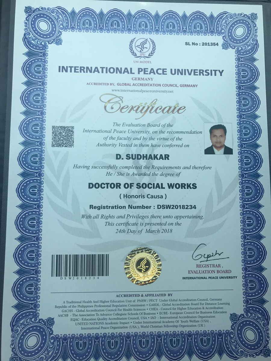 kalakkalcinema's tweet image. International Peace University Honoured Public Star D.Sudhakar by giving "Doctorate" for his excellence in Social Works!

#PublicStar #DSudhakar #DuraiSudhakar