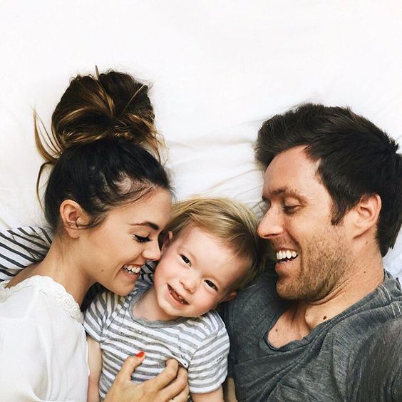 minimiabows's tweet photo. Saturday snuggles with Mummy &amp; Daddy 💖💖  
#MiniMiaBows https://t.co/FNVz11vF8j
