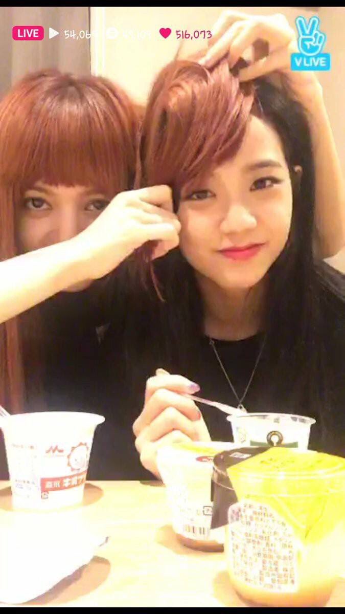 YG_BLACKPINK's tweet photo. #BLACKPINKHOUSE88M #BLACKPINK

More on: https://t.co/gI9e0aa1lF https://t.co/oSeAHGaG6Y