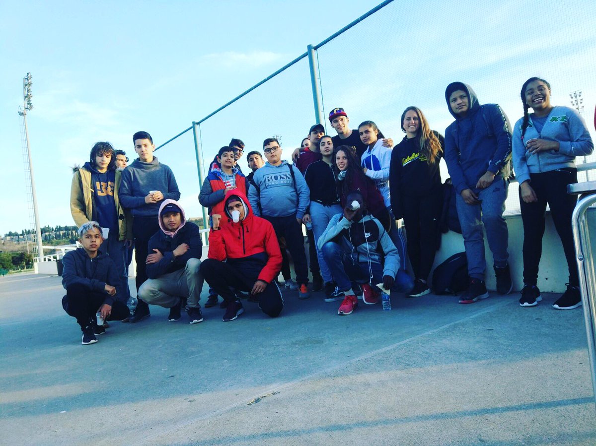 FCBeisbolSofbol's tweet image. El programa “beisbol per a tothom” segueix creixent amb els amics de Serveis Socials Barceloneta i Raval a Montjuic @BCN_esports amb els monitors Edgar Feliu i Judit Navarro #baseballforall #nofrontiers #withoutborders