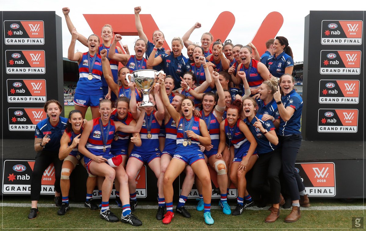 So this happened today!!! 👏😃🏆🐶💪
#aflw2018premiers #RealStrength #westernbulldogs🔴⚪️🔵 #whataclub #whataday