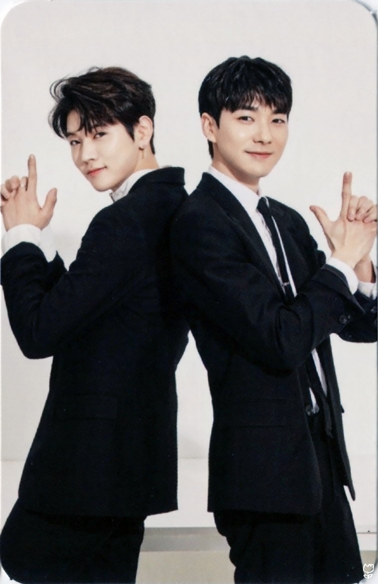 melfymelfy's tweet photo. NU'EST W CONCERT DOUBLE YOU / MD / PHOTO CARD set BLACK
멤버들의 검은 정장이 이렇게 멋지네요^_^!!
#뉴이스트W #NUESTW #JR #Aron #백호 #렌 #김종현 #곽아론 #강동호 #최민기 #DOUBLEYOU #concertMD #photocard #2018con https://t.co/J9sjImmLei