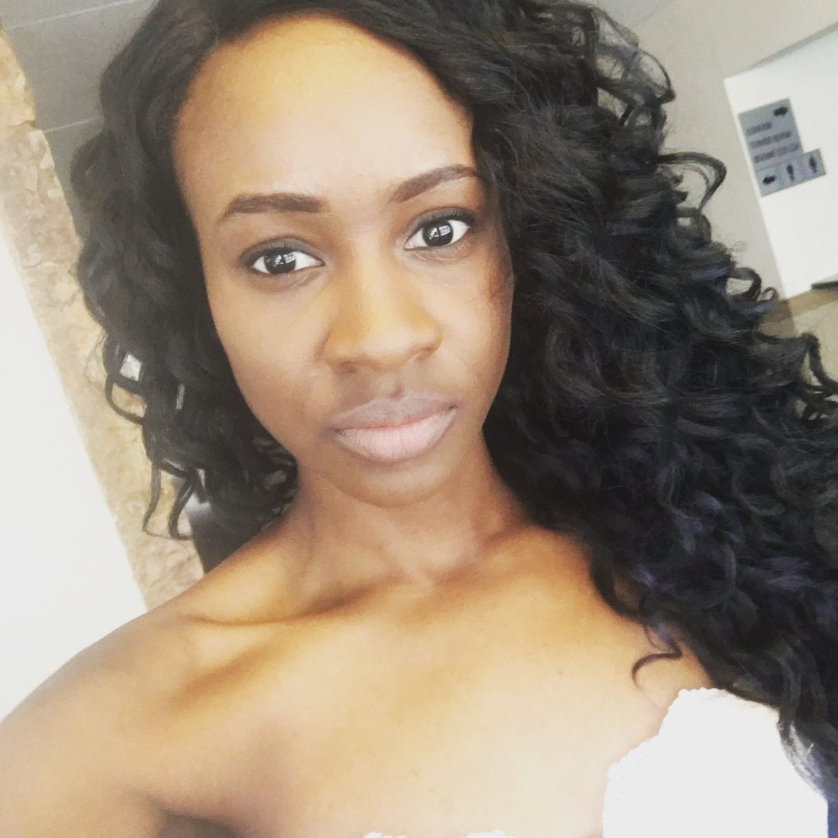 princess_moose's tweet photo. Good morning.

Fresh face in deck,
Full eyebrows on deck,

Anto's ready to go!

Where is she headed?

#BringBackAnto #BringAntoBack #BBNaija #antonation #antonians #AntoArmy https://t.co/rV9DIOMAOn