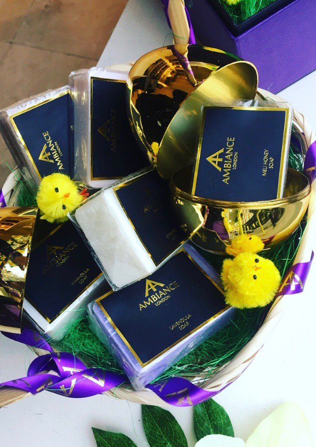 AncientAmbiance's tweet image. One or two egg-cited Easter chicks in our window 🌼🐣

ow.ly/BilR30j7EvK 
#ShopWindow #EasterWindow #Easter #Spring #AncienneAmbianceChelsea #AmbianceChelsea #ChelseaGreen