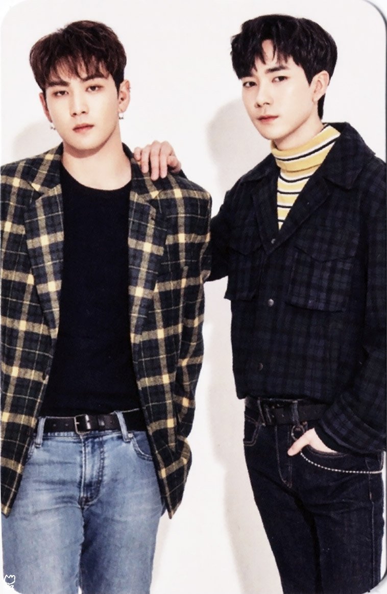 melfymelfy's tweet photo. NU'EST W CONCERT DOUBLE YOU / MD / PHOTO CARD set WHITE
저는 멤버들 단체 사진을 참 좋아한답니다. 잘생기고 멋진 사람들인데 서로 어우러짐으로 시너지가 폭ㅋ발ㅋ
#뉴이스트W #NUESTW #JR #Aron #백호 #렌 #김종현 #곽아론 #강동호 #최민기 #DOUBLEYOU #concertMD #photocard #2018con https://t.co/19K8REJWcf