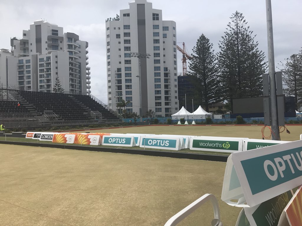 Cori_Moran's tweet photo. #GC2018 Volunteer Venue Training today with @GC2018 CEO Mark Peters, welcoming us to the Broadbeach Lawn Bowls Club. Iβm volunteering in a venue communications role....only 10 days to go! #GamesShapers #volunteer #CommonwealthGames https://t.co/x0FK5zHBOV