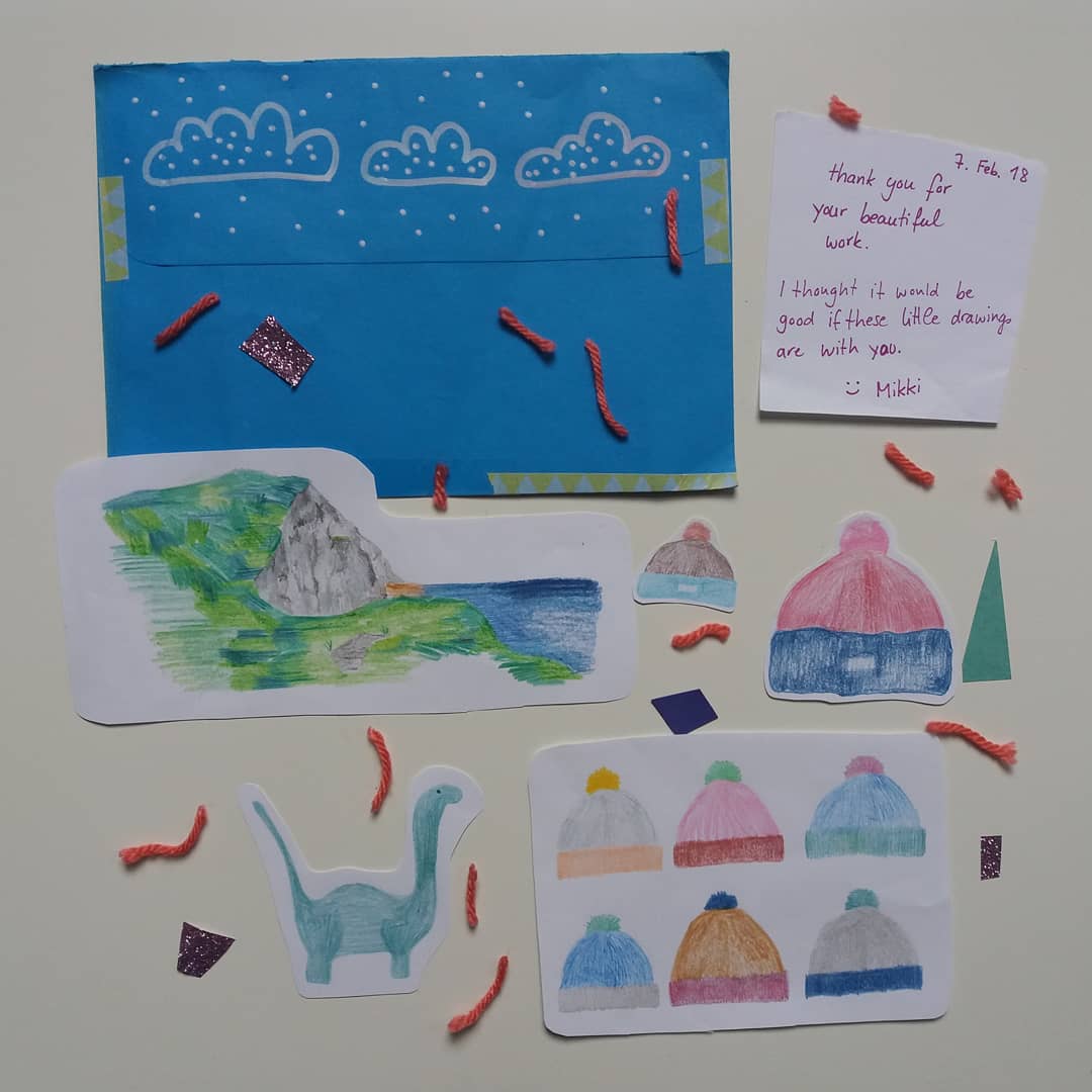 I have a huge delayed THANK YOU to say to @rollingschool for sending me these gorgeous drawings. I was so bowled over and delighted to get them. I love post so this was just amazing. Look at the little hats and dinosaur!! And the landscape! 💕💕💕