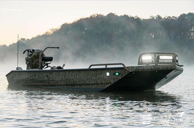 SandDollarLife's tweet photo. Ready and waiting for the weekend. - @prodigyboats
#drakewaterfowl #alwaysinseason #prodigyboats #howdoyouhunt
#sanddollarlifestyles #sdl2018 #liveoutside
#keepitwild
#simplyadventure
#wildernessculture
#lifeofadventure
#liveoutdoors
#beautifuldestinations
#roamth https://t.co/qssUFiQJuK