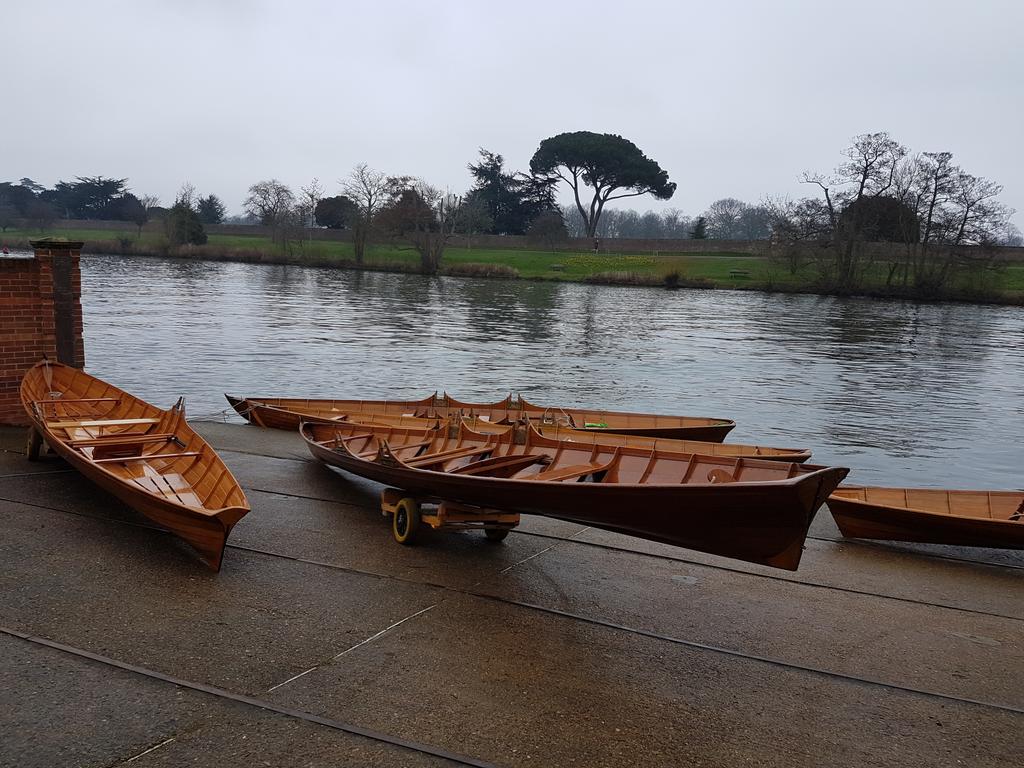 DittonsSPC's tweet photo. Getting ready for the Gloriana flotilla before the boatrace today. Look out for us on the course #BoatRace2018 #BBC #Dittons #ClareBalding https://t.co/de32ZWCt1t