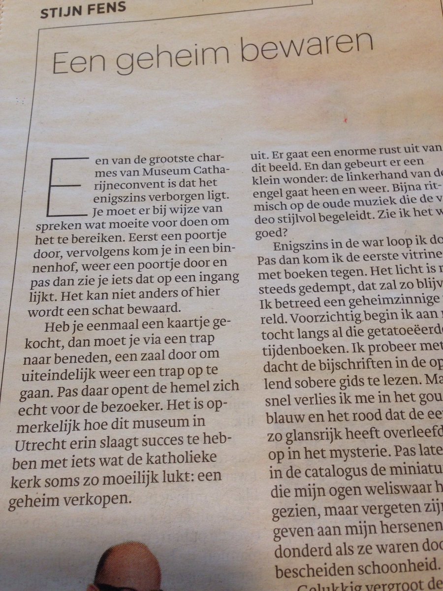 Erfgoedjuf's tweet photo. Een heel erg moois stukje van @StijnFens over een geheim bewaren en de magische miniaturen die zo mooi in het halfduister tentoongesteld zijn in het Catharijneconvent @trouw https://t.co/76WU7VO6Xg