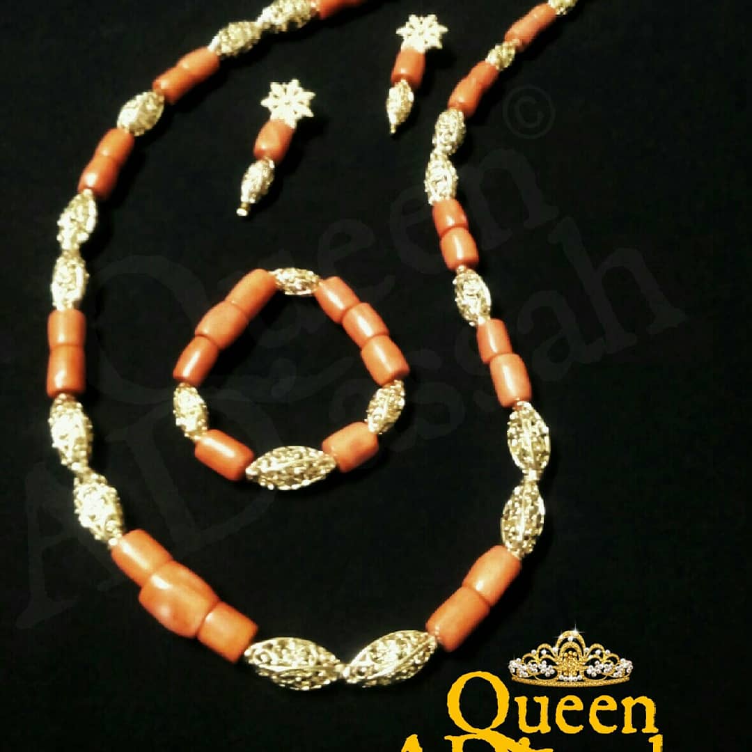 QAbyNola's tweet photo. When "Royal Describes You
๐ Queen AD'assah by @Nola_NG_
#Handmade
#Bead
#BeadMakers
#WeAreNigerianCreatives https://t.co/oFzfjNUwYx