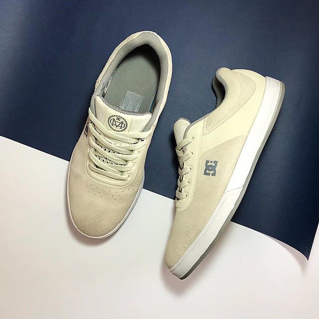 sk8shoesba's tweet photo. DC Mike Mo
•
#dcshoes #dcshoecousa #dcmikemo #dcshoesmikemo #mikemo
•
#sk8shoesba #skateshoes #skatelife #skateboarding #skateboard •
#rippedlaces #weartested #sk8shoewars #chomponkicks #skateyourshoes #wearyourkicks #stashedboxes
•
@dcshoes @dcshoe… https://t.co/yx0Go8ZVJy https://t.co/GHSwkMjEZB