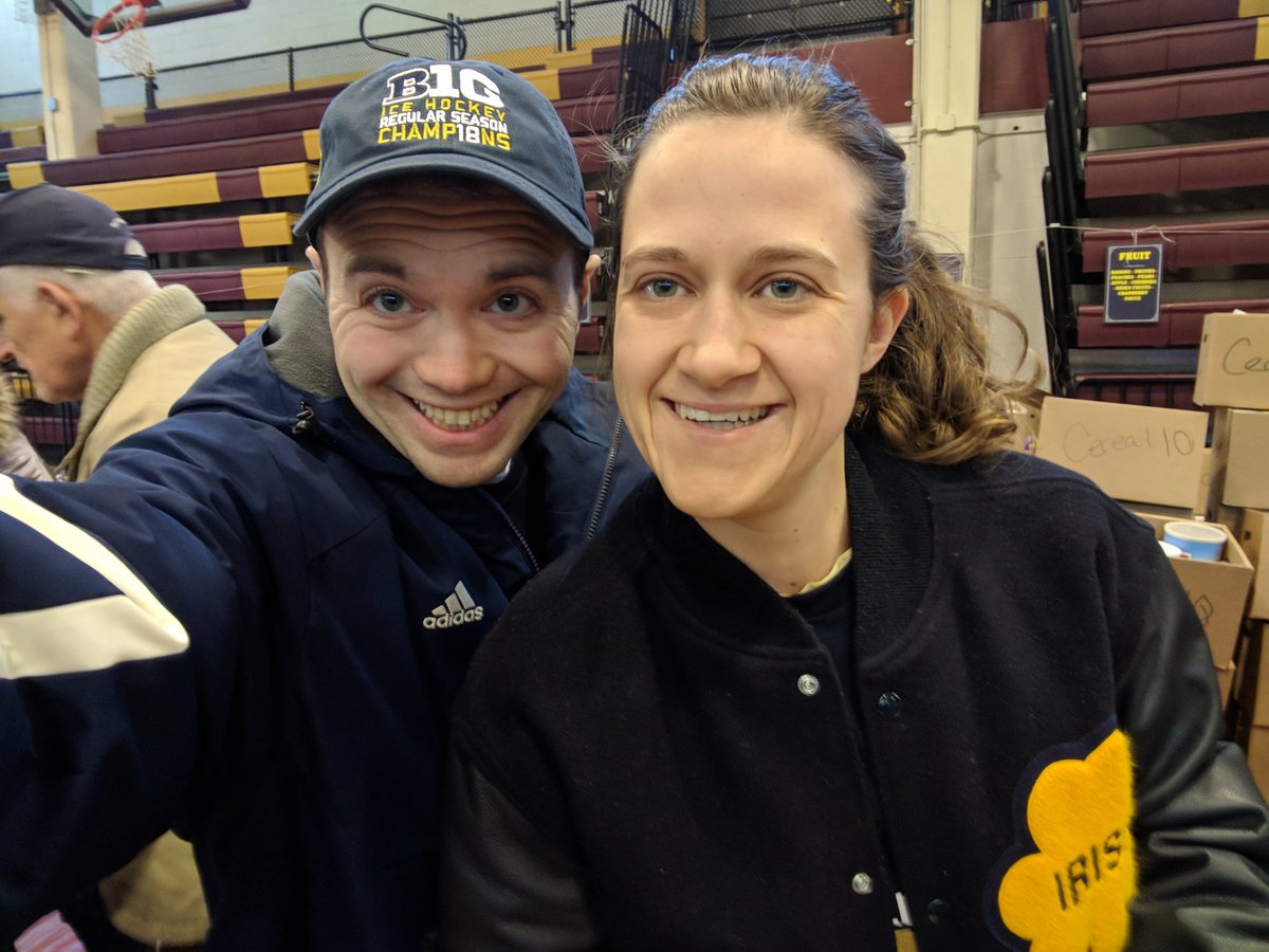 jbaroz's tweet photo. Proud to once again support @BOLDNDSI on behalf of @NDAlumni @NDMonogram and now @SMCAlumnae with @eclairedrama #beBOLD #GoIrish #fightingirish #fightinghunger https://t.co/Ua0H4sxNsM