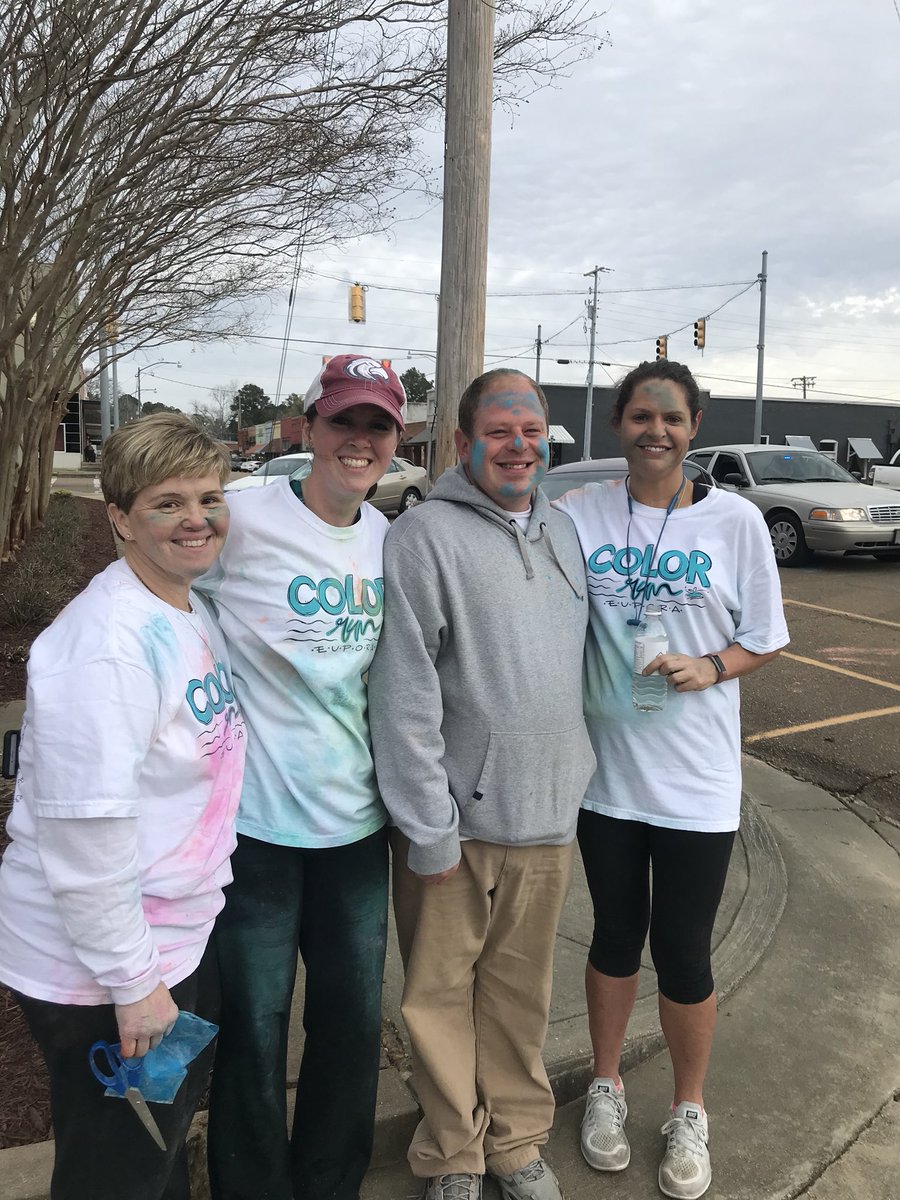 ecarrithers's tweet image. Look who was at the finish line with a smile.   Love me some Matt. #colorrun2018#