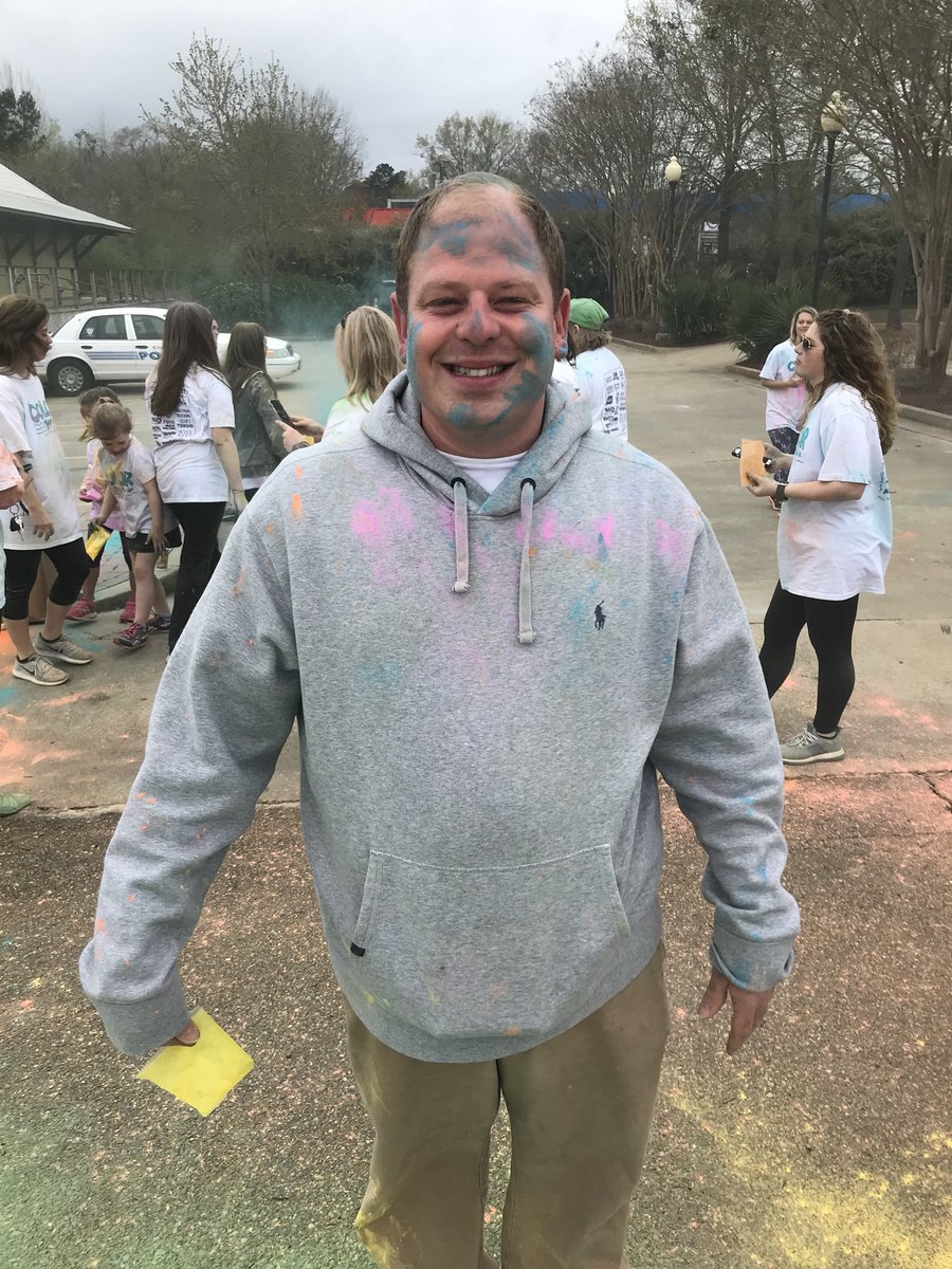 ecarrithers's tweet image. Look who was at the finish line with a smile.   Love me some Matt. #colorrun2018#