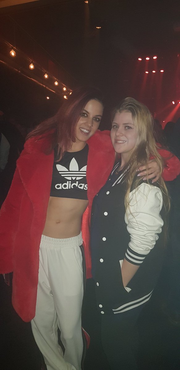 michellesmit30's tweet image. We gaan  jullie missen  was zo gezellig bij jullie  ❤😭❤ 
@LAKSHMImusicNL @RoxeanneHazes @arthurstoker