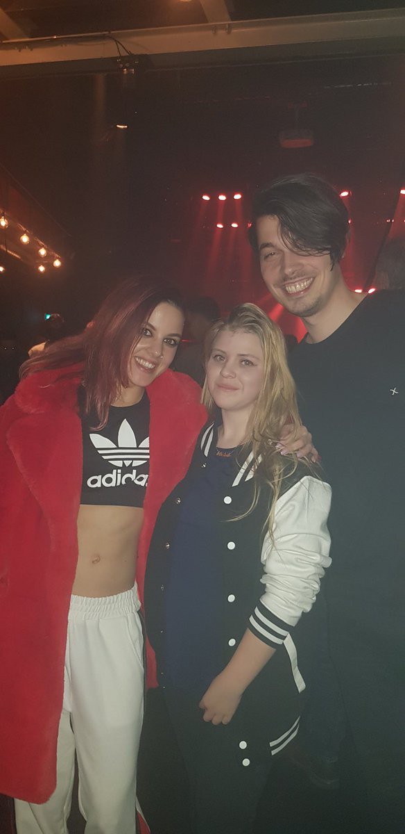 michellesmit30's tweet image. We gaan  jullie missen  was zo gezellig bij jullie  ❤😭❤ 
@LAKSHMImusicNL @RoxeanneHazes @arthurstoker