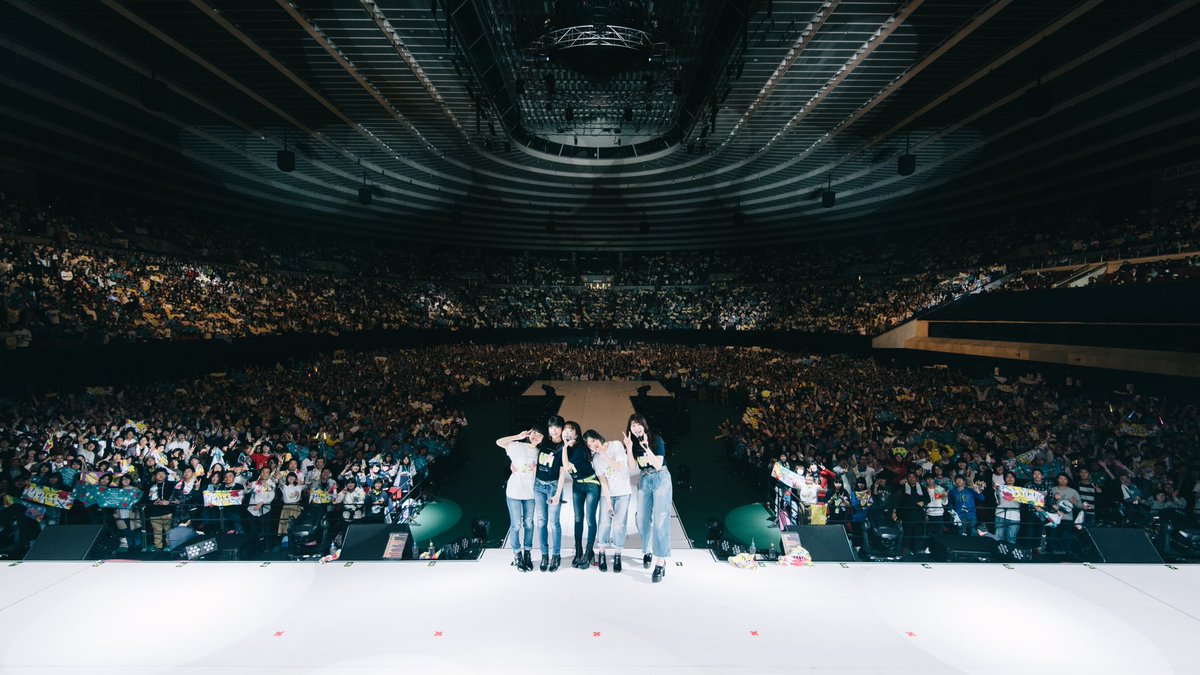 kryasai's tweet photo. リトグリ🎶大阪城ホール1日目
とりあえず初めての大阪城ホールで
めちゃめちゃ楽しかった！
めちゃめちゃ凄かった！！
Jupiterとか、もー感動でした😭😭
まさかアリーナで1番前とは
思わんかったな(笑)
もー死んでもいいわ(笑)
明日も楽しみやーー！！！ https://t.co/o9IlnDllXk