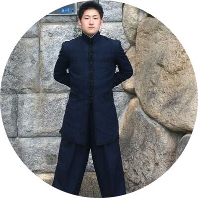 学習院大学応援団リーダー部 3人目は北千住で一人暮らしをするスタバ店員 長谷川泰大です 群馬県私立高崎健康福祉大学高崎高等学校の元長距離ランナー 休日にはシチューを作る洒落た彼から新入生に一言 Let S Be Together 心に残る学生生活を共に過ごそ