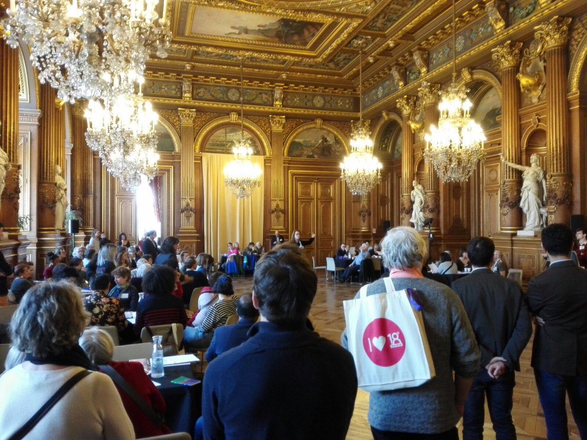 mairie18paris's tweet photo. Aujourd’hui, c’est la journée de la Participation Citoyenne a l’Hôtel de Ville de @Paris ! On réfléchit ensemble à la valorisation & dynamisation des conseils de quartier, maillons essentiels de la démocratie locale ! #CreativCafe https://t.co/aEJDGytv2V