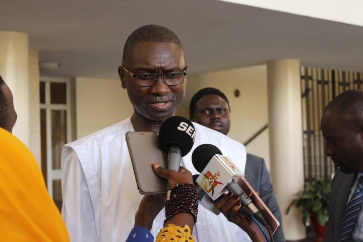 azactu_info's tweet photo. Meurtre de Bébé Fallou : Les engagements d’Ismaïla Madior Fall https://t.co/dMDRMQTGu4 https://t.co/vzXl3kGXAx