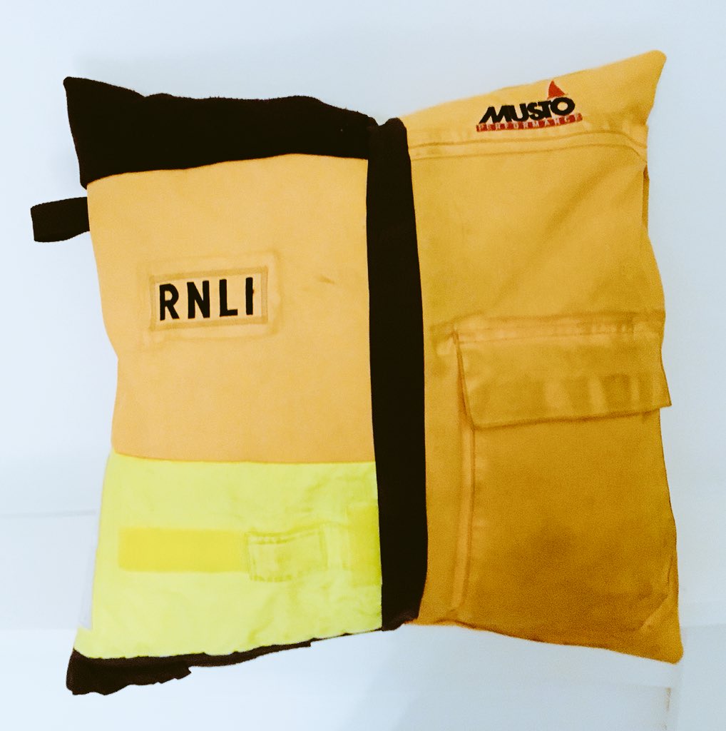 Plump_Design's tweet image. Final cushion finished made from the scraps of a #Musto All weather Lifeboat jacket. 1 jacket 3 cushions. Keepsake for life. #hellyhansen may have taken over but these Mustos will live on forever! #RNLI