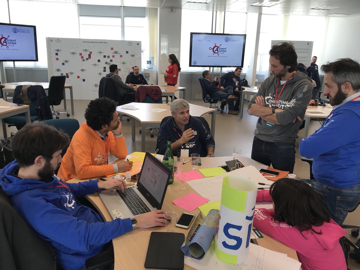 Creactivitas's tweet photo. I nostri hackers sono a lavoro, aiutati dai tutor e dai managers dei nostri partners #airhack https://t.co/FKmzoDHPZL