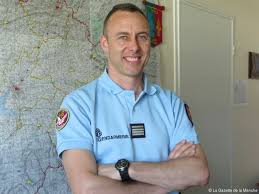 A tous les assassins planqués, qui cherchent une grandeur éternelle dans la violence... Avant de tuer des innocents et de mourir en crétins, méditez la leçon du héros #ArnaudBeltrame : ce n'est pas en tuant qu'on devient un martyr, mais en sauvant des vies. 
#TousGendarmes