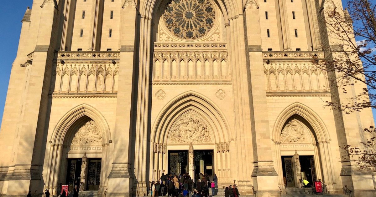 MotherJones's tweet image. This is what some Parkland students and their families did in DC on the night before the march bit.ly/2pA8mRC