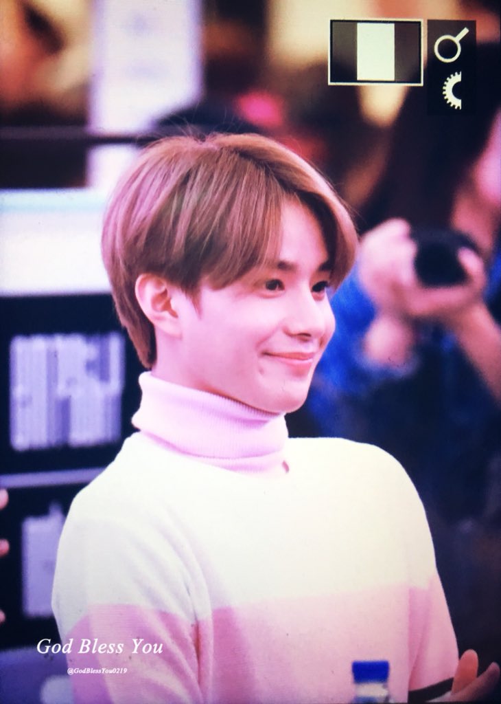 GodBlessYou0219's tweet photo. 180324 고양 스타필드 팬싸인회
-
#정우 #JUNGWOO #NCT #NCT_U #NCT2018 https://t.co/fu0FtGRAJ1