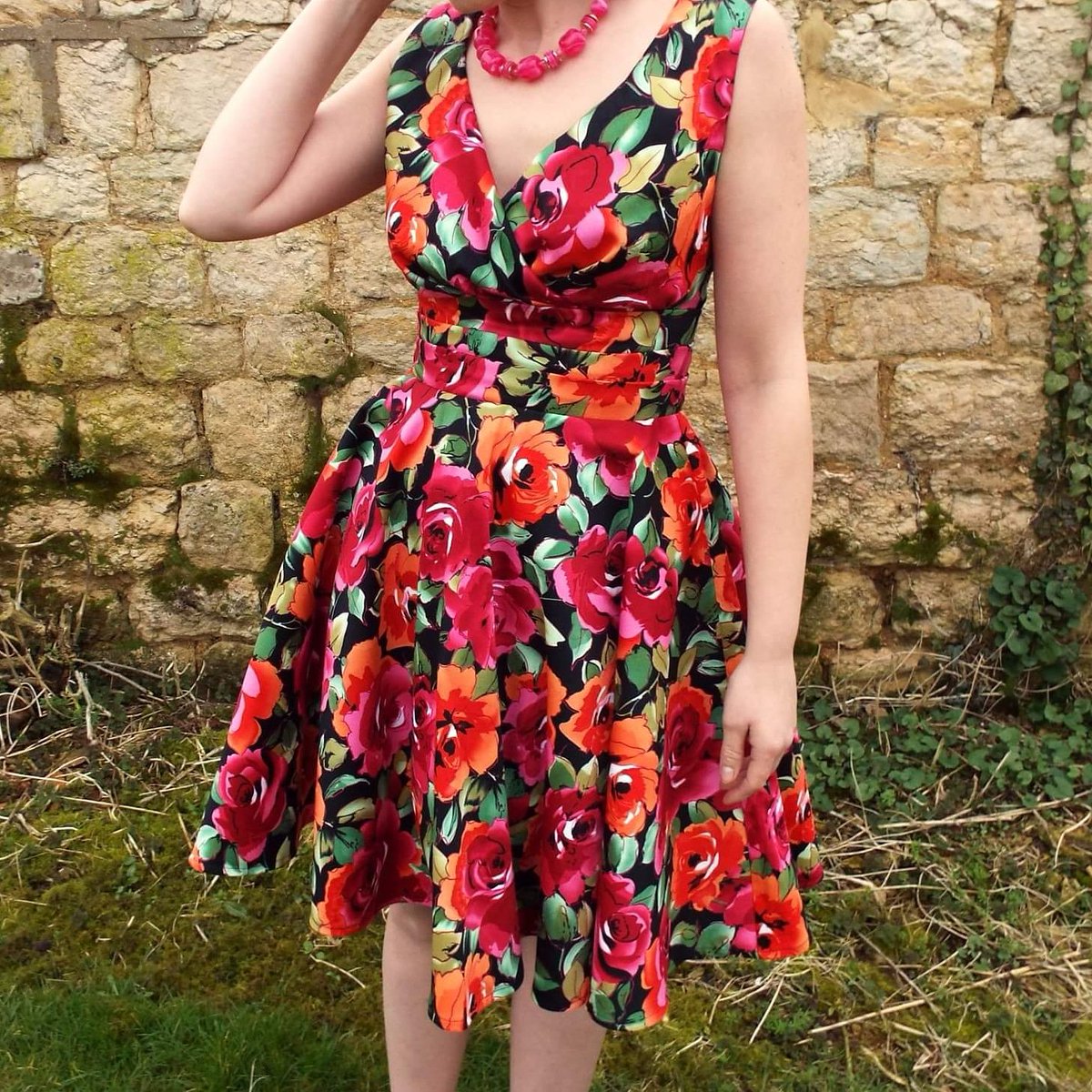 AdelFountain's tweet photo. I love this pattern @SewSimplicity I can't wait to try the other bodice. Simplicity 1420 #simplicitybyme https://t.co/YOtdeqMfYW