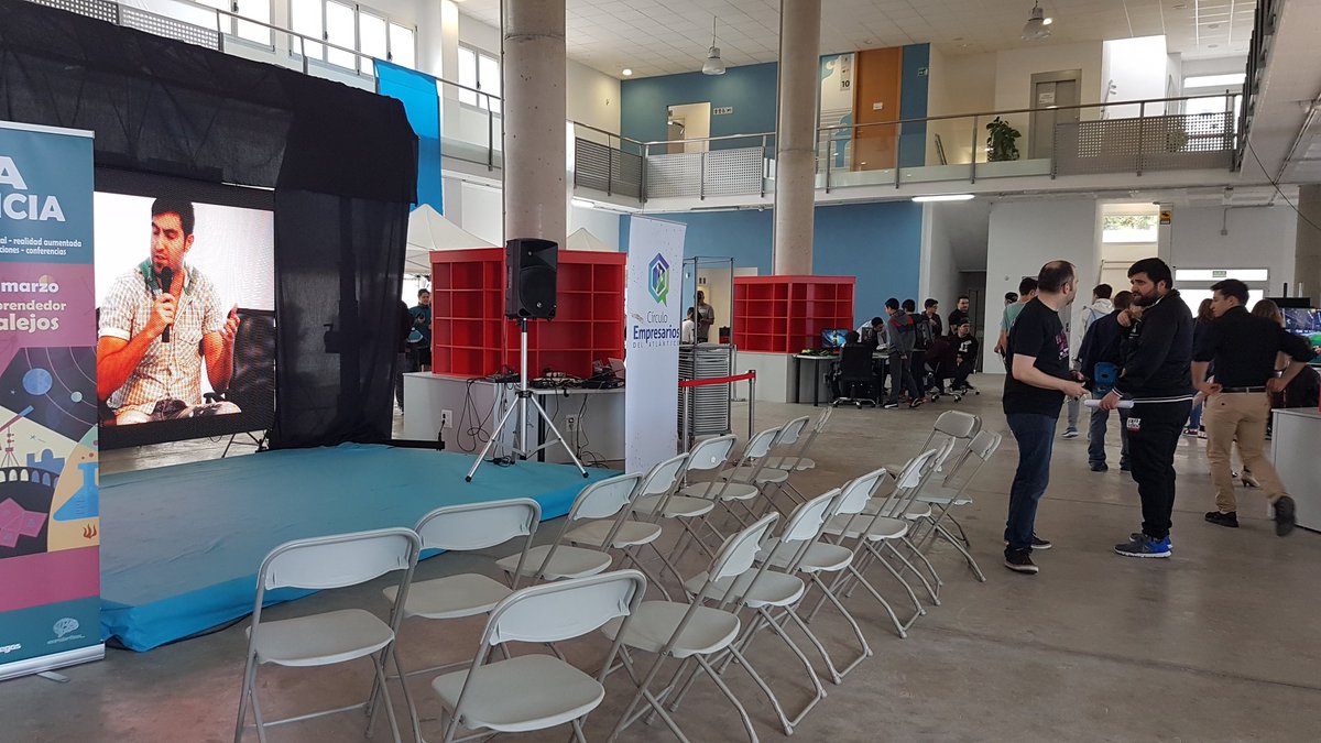 ERealejos's tweet photo. Y comenzamos la 4ª edición de #ForoGamer #LosRealejos coincidiendo con #CrearConCiencia en #CasadelEmprendedor https://t.co/NRcSAGUBPT