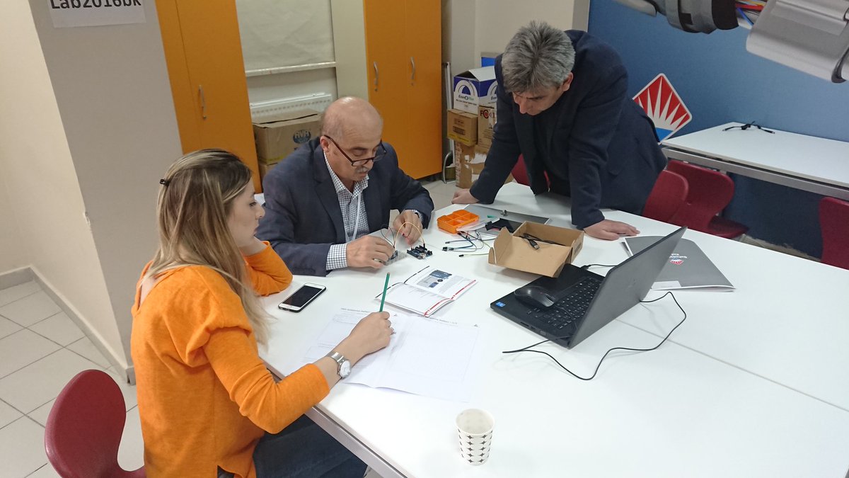 GlAlmali's tweet image. STEM+A Çalıştayı #STEMgelecektir #bkegitek @ahmetoba2 @mduranoznacar @kasimugur1