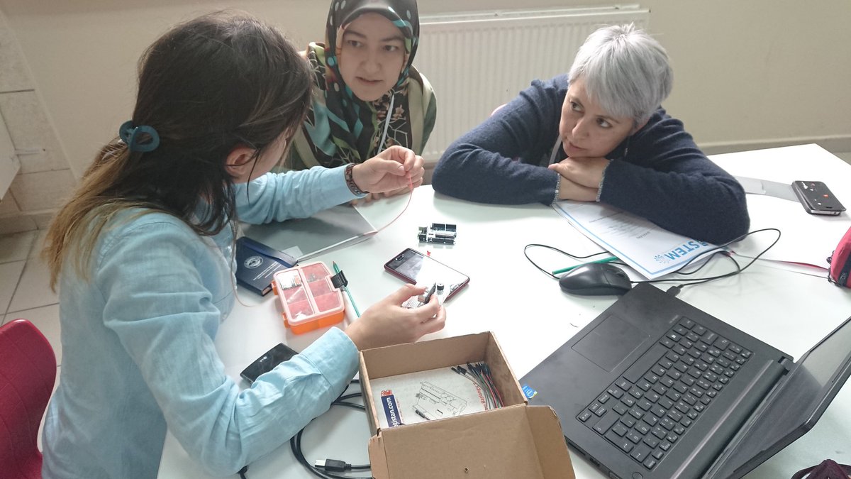 GlAlmali's tweet image. STEM+A Çalıştayı #STEMgelecektir #bkegitek @ahmetoba2 @mduranoznacar @kasimugur1