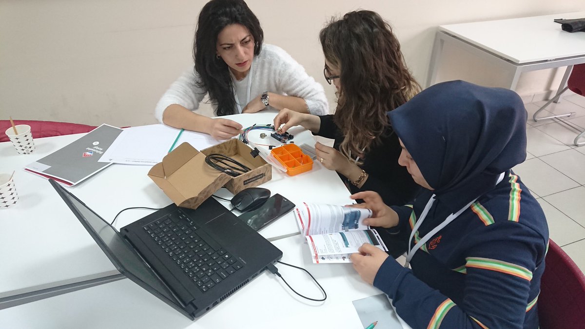 GlAlmali's tweet image. STEM+A Çalıştayı #STEMgelecektir #bkegitek @ahmetoba2 @mduranoznacar @kasimugur1