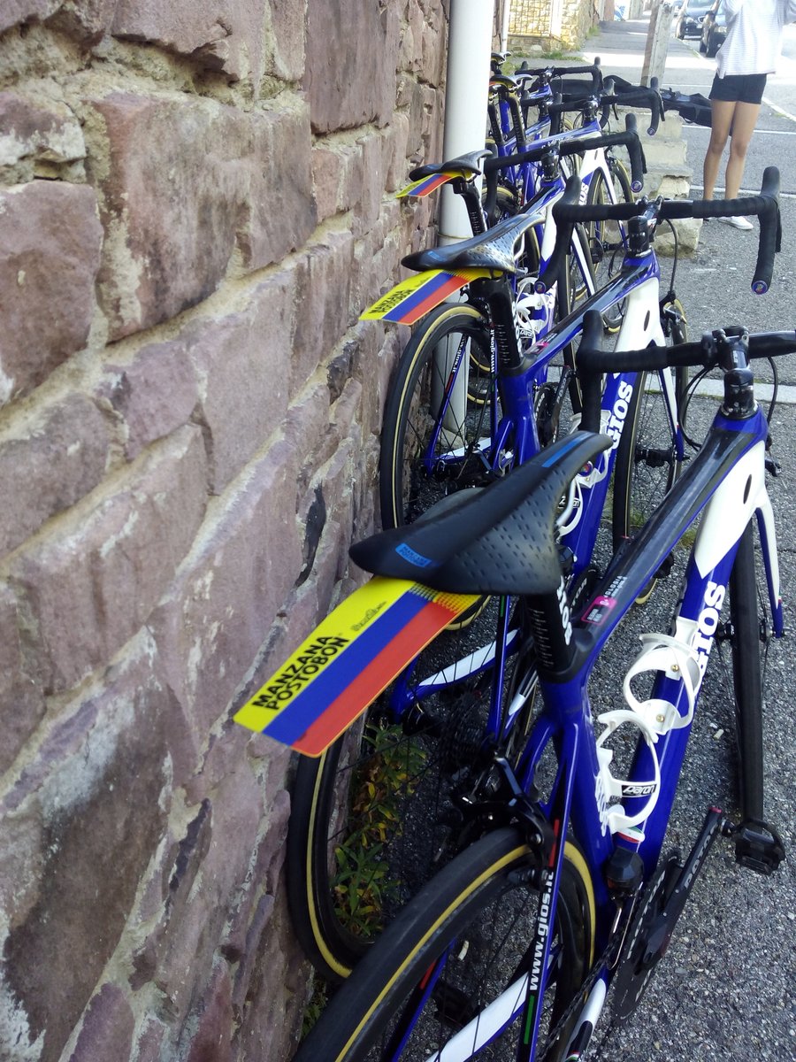 SencilloBikes's tweet photo. @TeamManzana @VoltaCatalunya Día de #guardabarros #sencillobikes sin herramientas y el #culoseco #ridelikeapro https://t.co/DmK2daD8W2 #voltaacatalunya https://t.co/OjZTBc4uuT