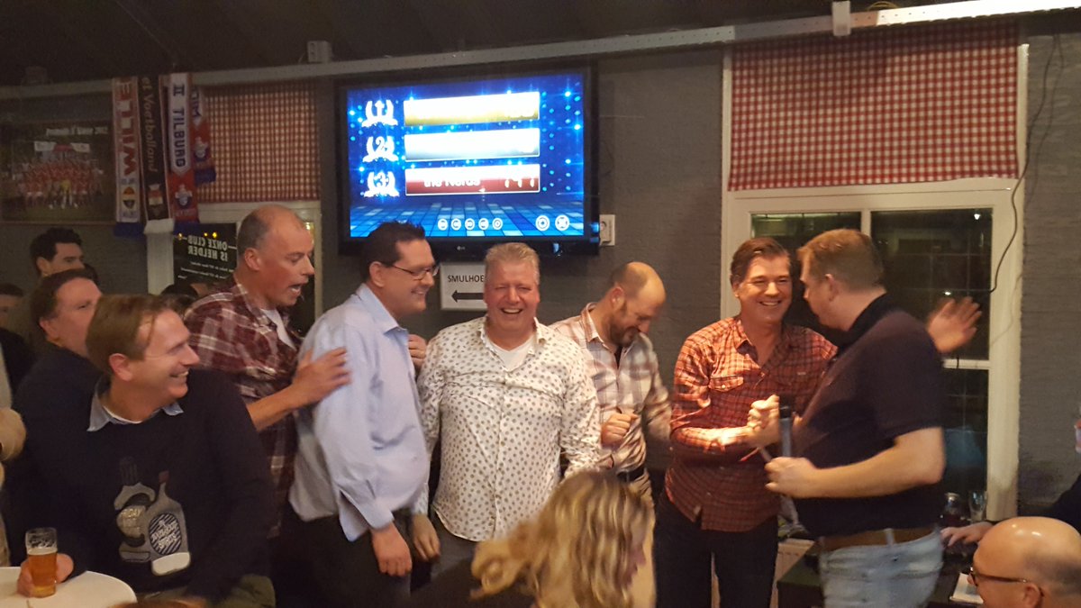 Vrijwilligersavond: 20 teams streden gisteren tijdens de pubquiz om de winst. De Hulletjes gingen ermee vandoor. Gefeliciteerd! #langleveonzevrijwilligers