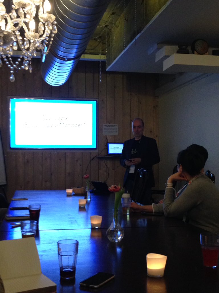 #bcruhr11 Wir reden mit @DerLarsHahn über den Beruf des Socialmedia Managers. Ist der Begriff überhaupt noch zeitgemäß? #somemaquovadis