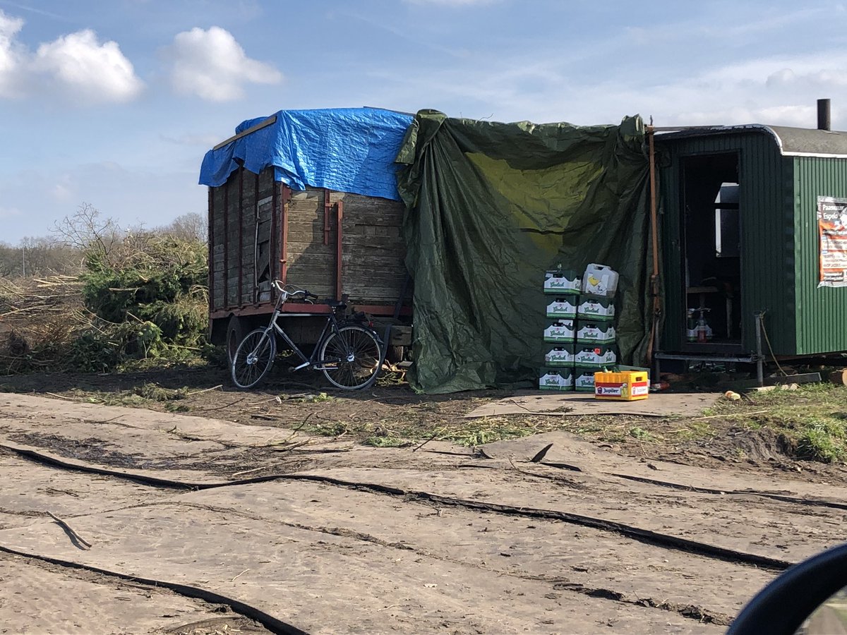 DiegertenBerge's tweet photo. Laatste items van de campagne @CDARH opgeruimd en dan kom je ook in het mooie Espelo! Waar ze druk aan het bouwen zijn! #gemeenschap #boake https://t.co/Fnrsxw9jVZ