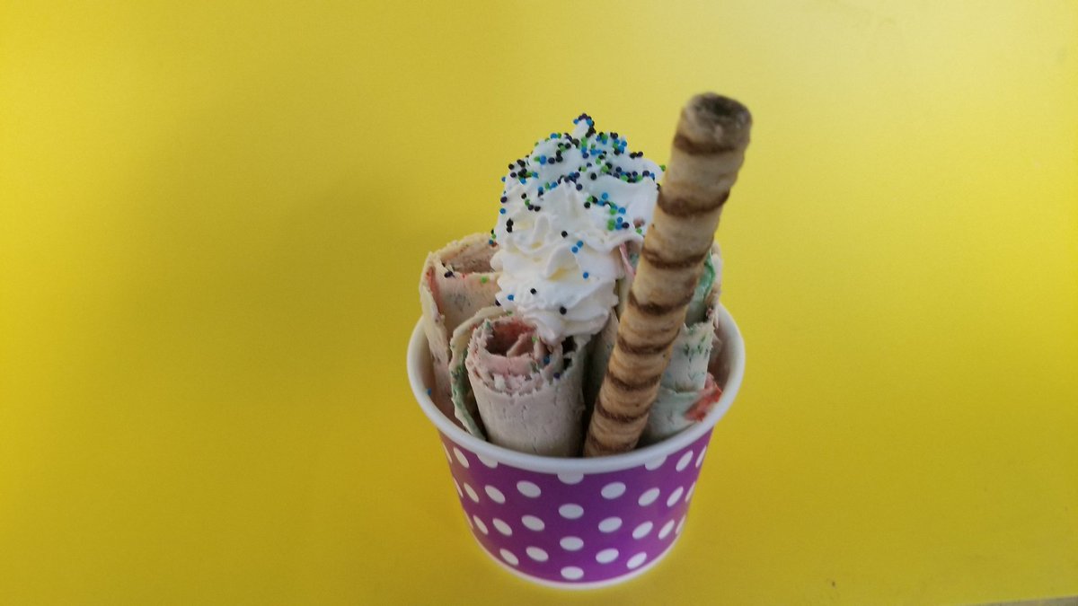 Fat_lennys's tweet photo. Rock n rolled ice cream!  #EriePA #fun #icecream #myerie https://t.co/aW87eAsTJw