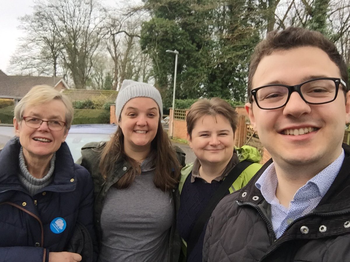 Great support across #Kentwood for <a href="/RdgTories/">Reading Central Conservatives</a> <a href="/EmmaWarman/">Emma Warman</a> <a href="/AlokSharma_RDG/">Rt Hon Lord Alok Sharma</a>. Delighted to be supporting from <a href="/WindsorTories/">WindsorTories</a> #ToryCanvass <a href="/ToryCanvass/">#ToryCanvass 🗳</a>