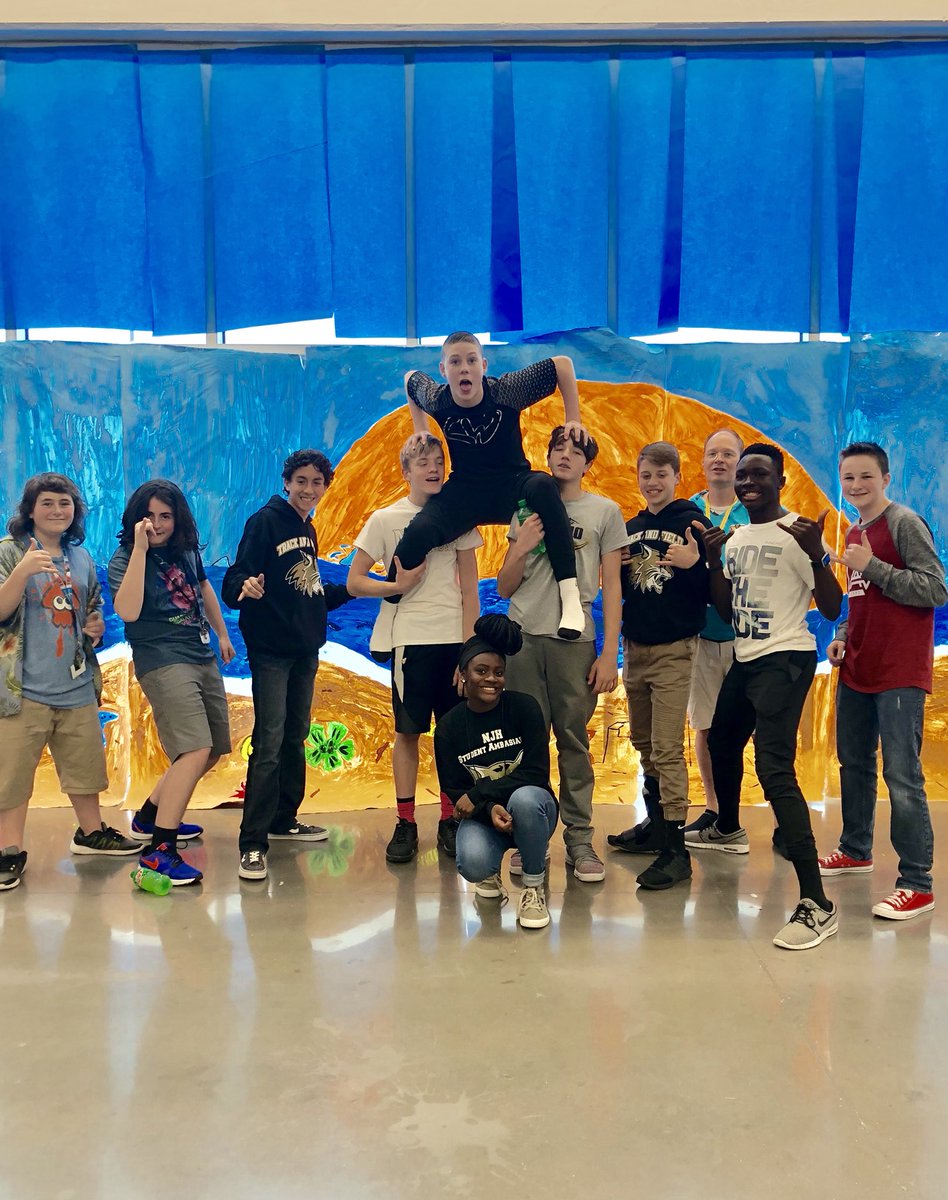 VincentPKyser's tweet photo. We have some very talented, hard working teachers and Student leaders ... great job on the Hawaiian Luau Dance Guys #njhunited #njhSpringDance https://t.co/zjup5D09rw