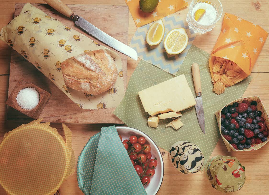 SomCollective's tweet photo. @BeeswaxWraps_UK are made from beeswax, jojoba oil, pine resin & cotton. A fab alternative to clingfilm. They donโt leach harmful chemicals & help cutdown on plastic. Stock up on Fri 27 April! ๐๐#thesomersetcollective #atthechapelbruton #beeswaxwraps #springpopup https://t.co/UurCMB1LQy