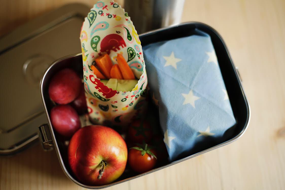 SomCollective's tweet photo. @BeeswaxWraps_UK are made from beeswax, jojoba oil, pine resin & cotton. A fab alternative to clingfilm. They donโt leach harmful chemicals & help cutdown on plastic. Stock up on Fri 27 April! ๐๐#thesomersetcollective #atthechapelbruton #beeswaxwraps #springpopup https://t.co/UurCMB1LQy