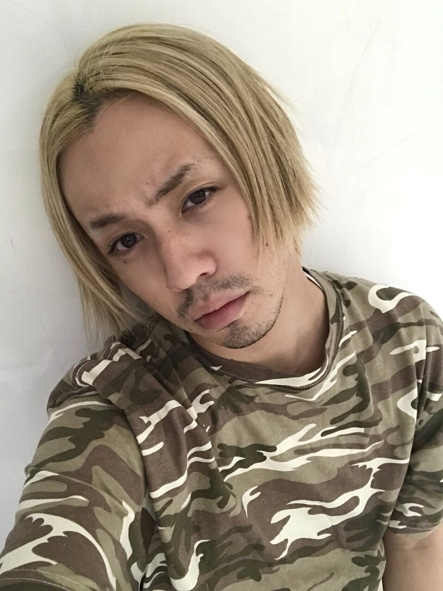 りゅうちぇる史上最高のヒゲ姿が話題 森田剛に似てる の声も モデルプレス