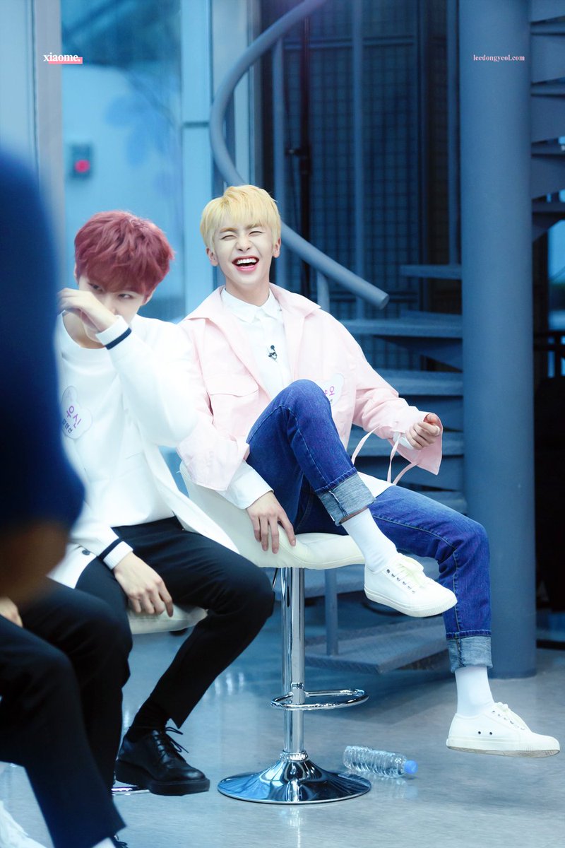 xiaoMe981213's tweet photo. [HQ] 180320 보쯍아 우슴ㅠㅠㅠㅠㅡㅠㅠㅠㅠㅠ 흑흐긓ㄱ 심댱아ㅠㅠ나대지마ㅠㅠㅠㅜ #업텐션 #샤오 #동열 #이뿜뿜 @UP10TION https://t.co/DZztIvwze9