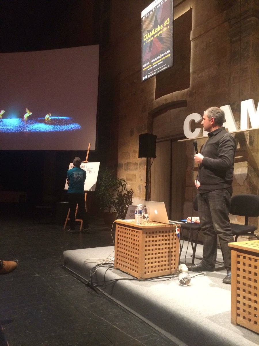 Conférence Mirages et Miracles Numériques par Adrien Mondot (Adrien M et Claire B) pour le #CIAMLabs3