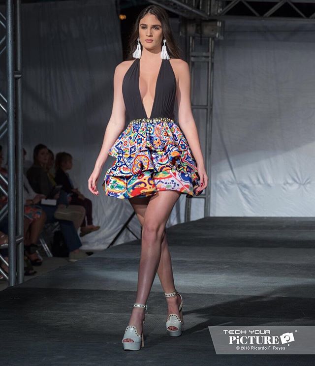 _YasGonzalez's tweet photo. Amazing time @fllfashionweek thanks @techyourpicture for he amazing pic and this beautiful model @yinetsosa_ one of the faces of my collection. Thank you for soooo much and for always being there #cubacollection #yasgonzalez https://t.co/EjrkcSEC7Z