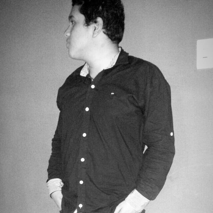 robert_src's tweet photo. #NuevaFotoDePerfil #Nuevo_Estilo  #Mas_Activo_En_Twitter https://t.co/HlJzVNi2Dx